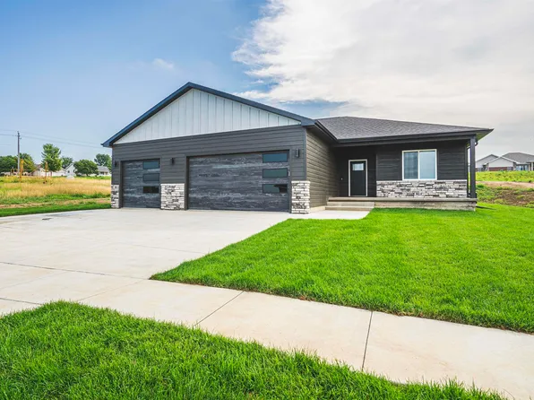 1820 2nd Ave SE, Le Mars, IA 51031