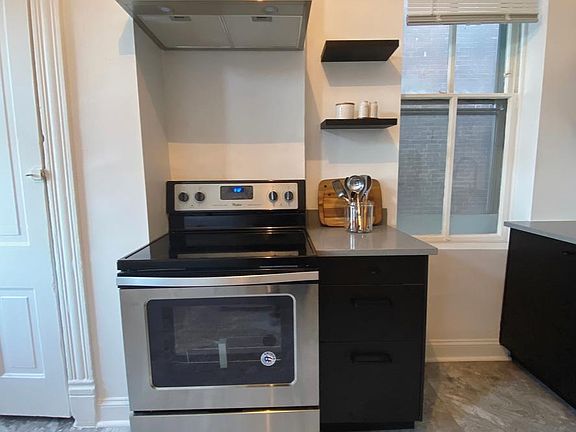 3rd image of 2643 Allen Ave #1F