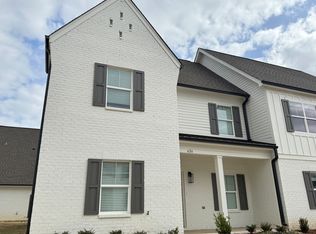 626 Cottage Cv, Oxford, MS 38655