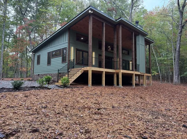 319 Wolf Creek Trl, Mineral Bluff, GA 30559