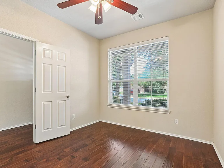 14121 Canyon Trl — Photo 3