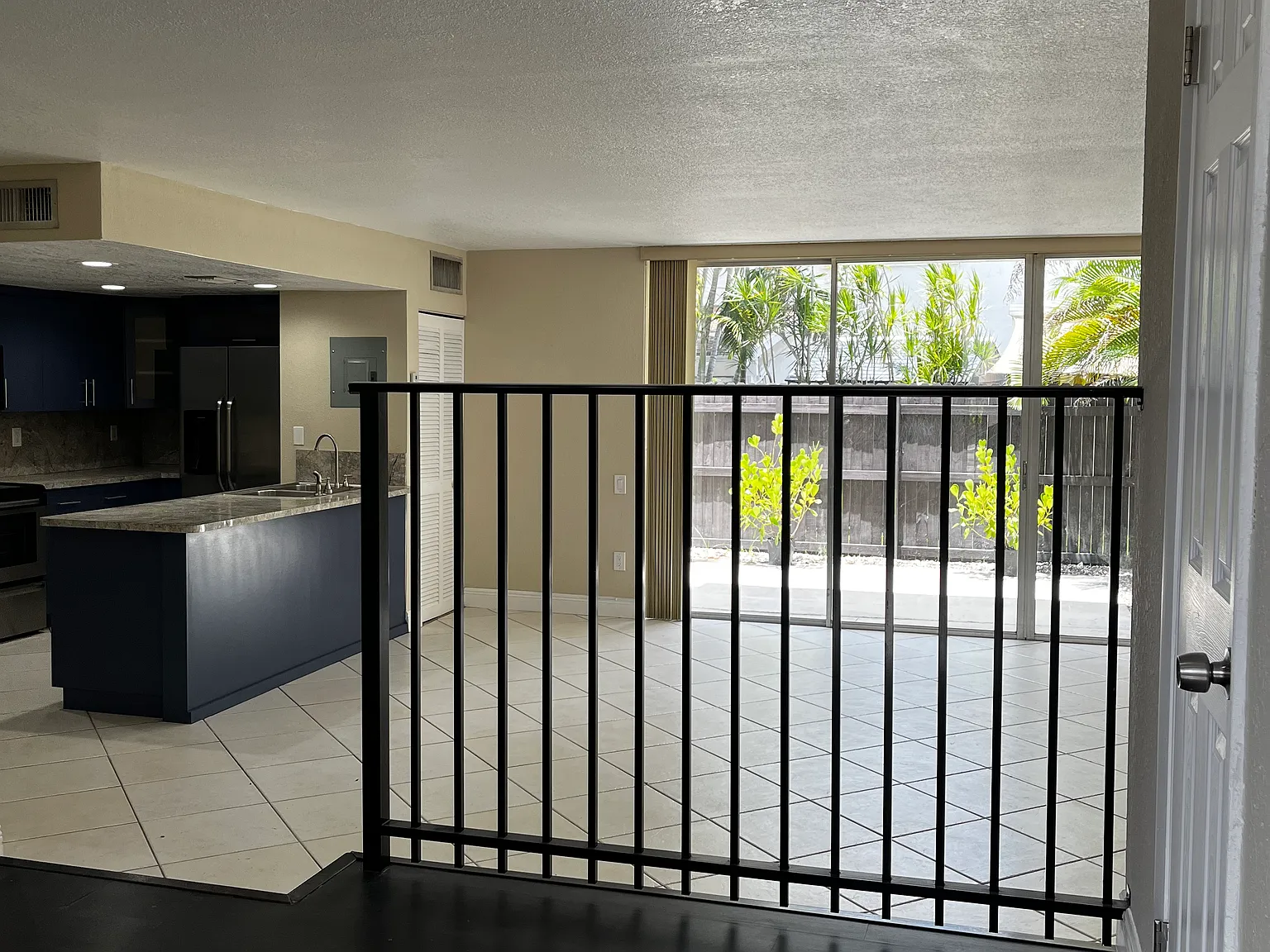 2 bed, 2.5 bath, 1460 sqft, $2,850 — Photo 3
