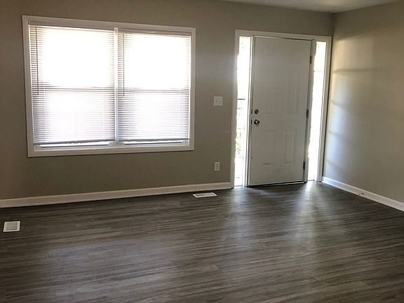 3rd image of 8323 E 37th Pl