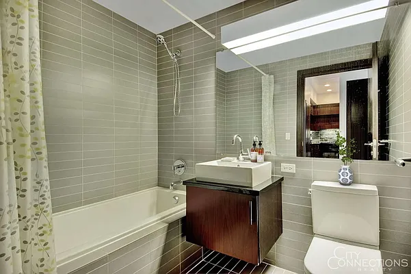 Rented by City Connections Realty | media 12