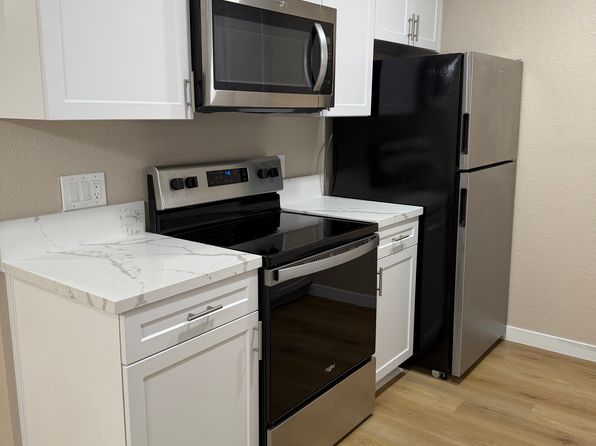 3280 Reynard Way APT 3