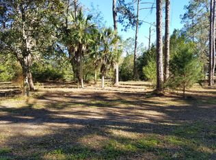 1426 N Main St, Trenton, FL 32693