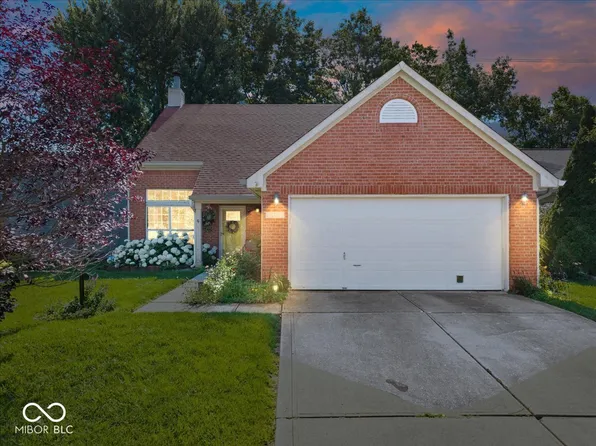 2261 Rolling Oak Dr, Indianapolis, IN 46214