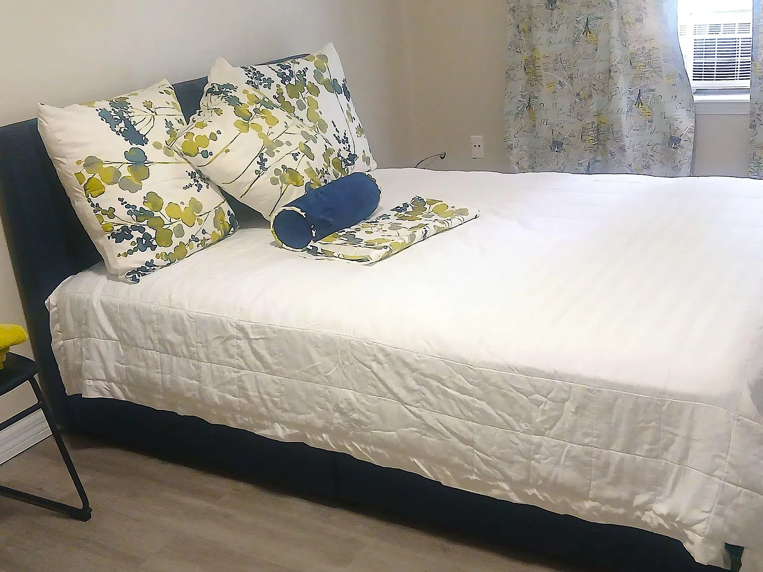 1 bed, 1.0 bath, 800 sqft, $741 — Photo 1