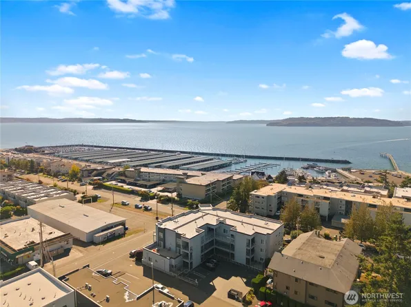 22226 6th Avenue S #201, Des Moines, WA 98198