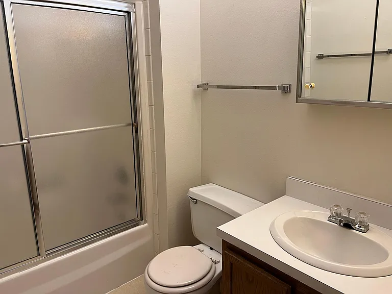 310 E Salem Ave #3 — Photo 4
