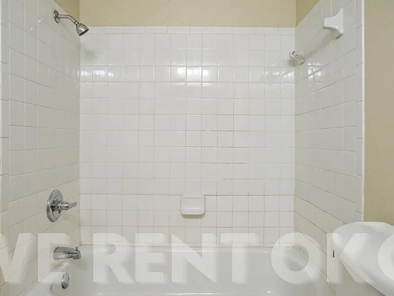 6415 N Peniel Ave — Photo 18