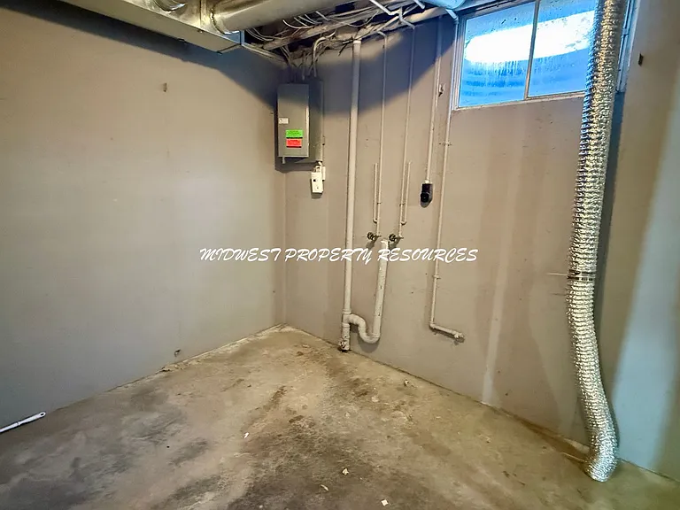 204 NW Market Pl — Photo 16