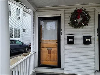 178 White St — Photo 4