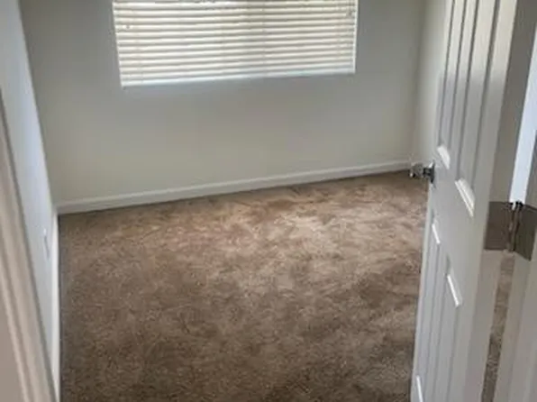 858 Ashfield Ave, Pomona, CA 91767