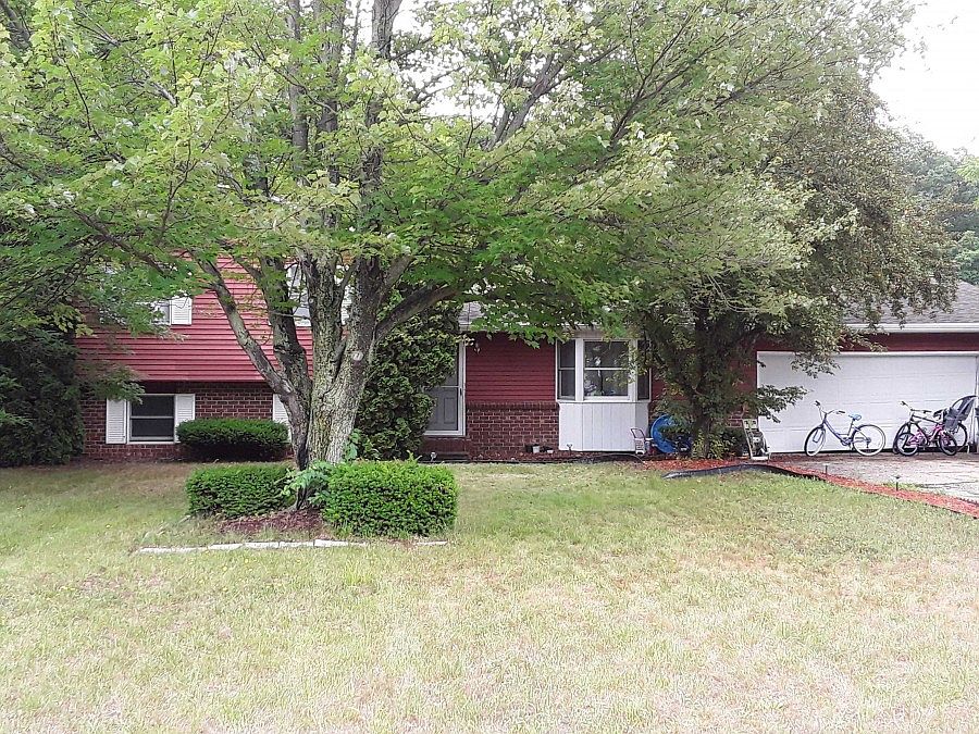 1st image of 1600 Stafford Dr