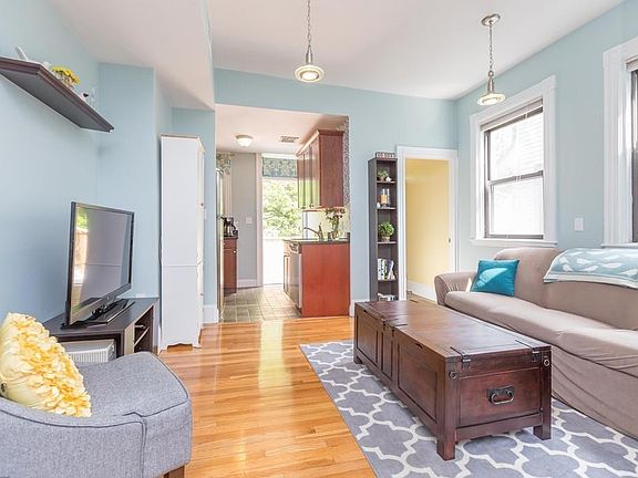 3rd image of 40 Rockview St APT 4