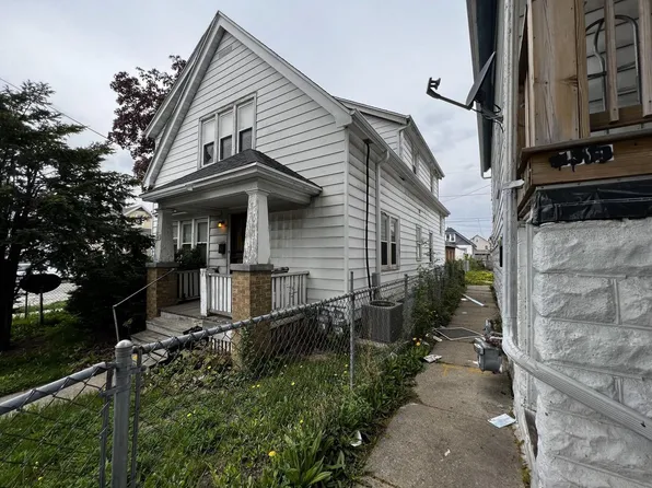 1983 South 12th STREET, Milwaukee, WI 53204