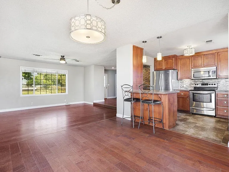 22641 River View Dr — Photo 3