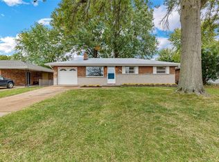 720 Rain Ridge Dr, Saint Louis, MO 63125