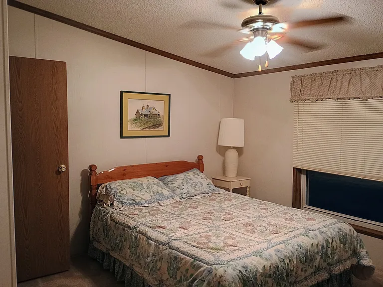 9569 W Eight Mile Rd — Photo 8