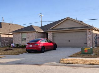 1324 Stuarts Forest Dr, Denton, TX 76207