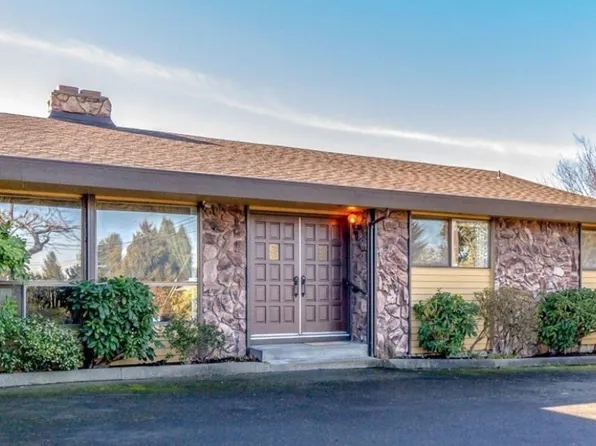 2902 49th Avenue NE, Tacoma, WA 98422