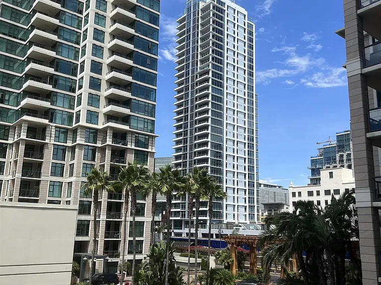 1199 Pacific Hwy #307 — Photo 18