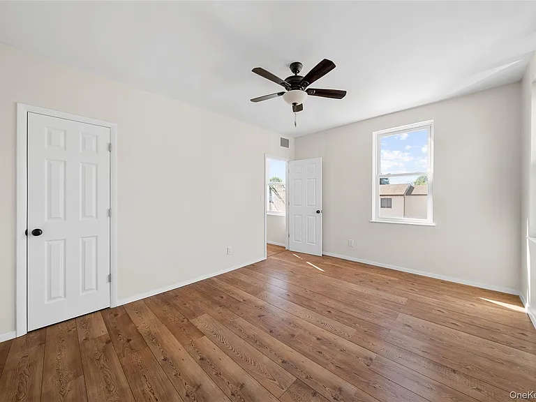 402 Jericho Tpke #1 — Photo 11