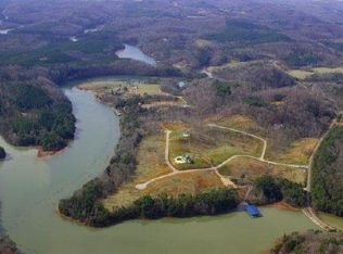 127 Clearwater Cove Dr, Madisonville, TN 37354