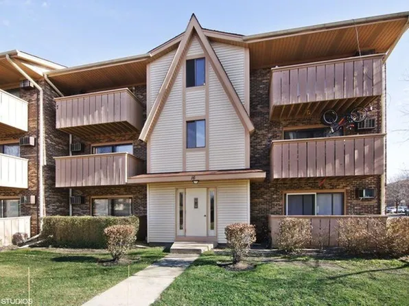 16 Echo Ct APT 11, Vernon Hills, IL 60061
