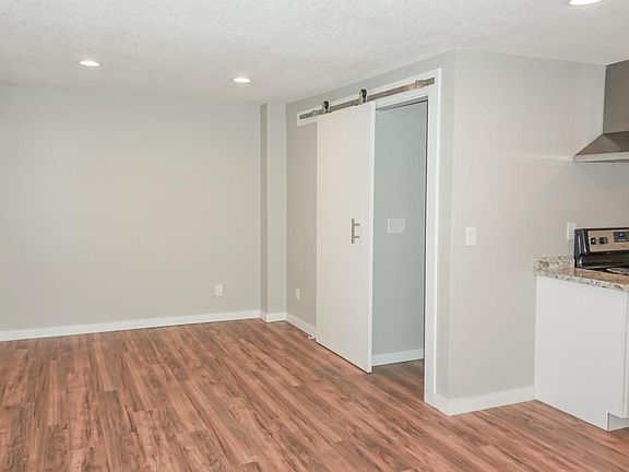 3rd image of 844 Highway 76 E Unit A