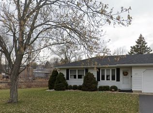 801 Wicker St, Woodstock, IL 60098