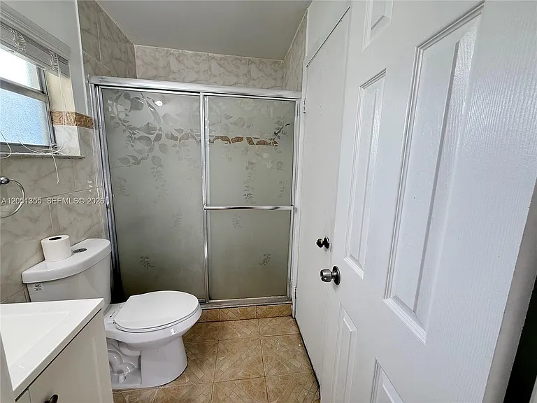 21393 NE 8th Ct #3 — Photo 15
