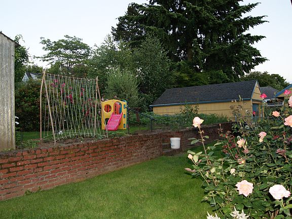 garden space & greenhouse