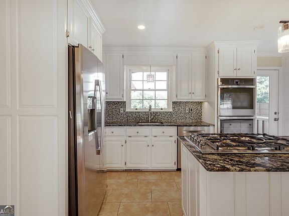 3rd image of 206 Fortson Dr