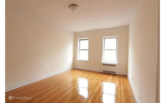 Rented by Douglas Elliman | media 16