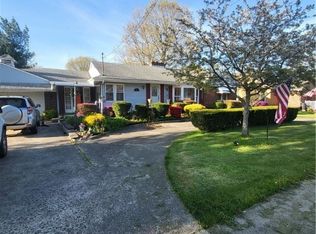 731 Robinson Ave, Barberton, OH 44203