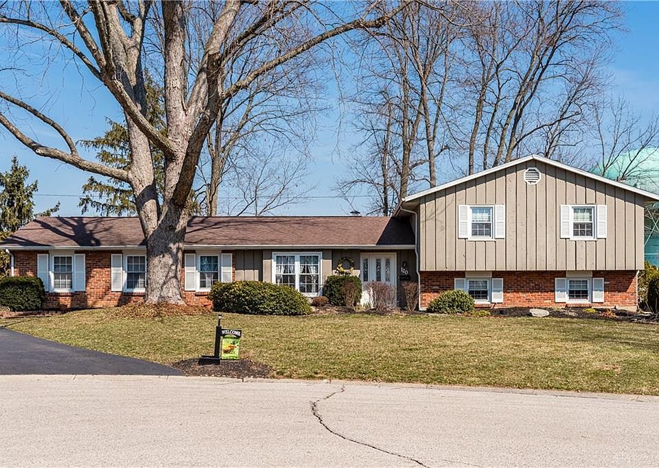 1st image of 120 Woodfield Pl
