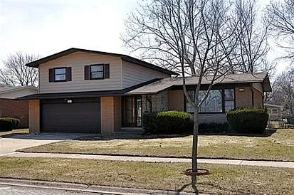 1044 W Nevada St photo 1