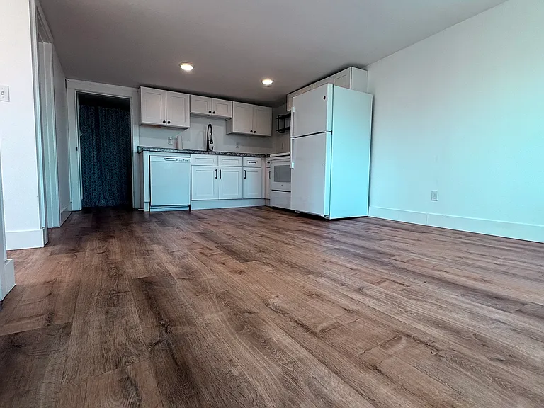 115 2nd Ave SW — Photo 5