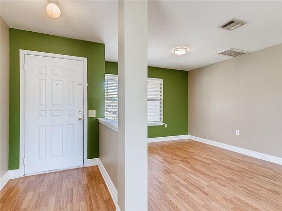 4th image of 5102 N Hearsey Dr