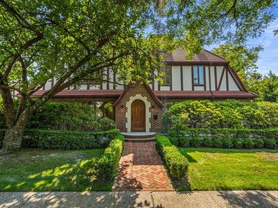 7106 Ingram St, Forest Hills, NY, 11375