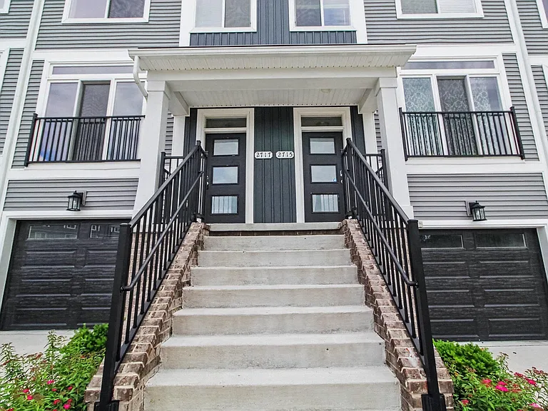 2717 Bristol Ridge Dr — Photo 3