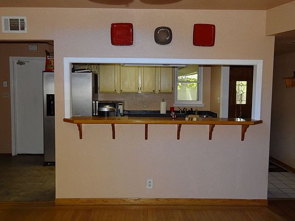 3rd image of 1026 Coloma Way