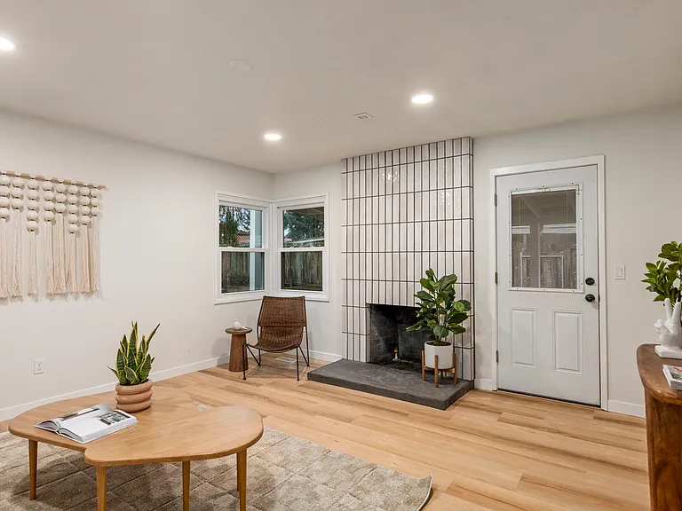 4725 NW Kahneeta Dr — Photo 17