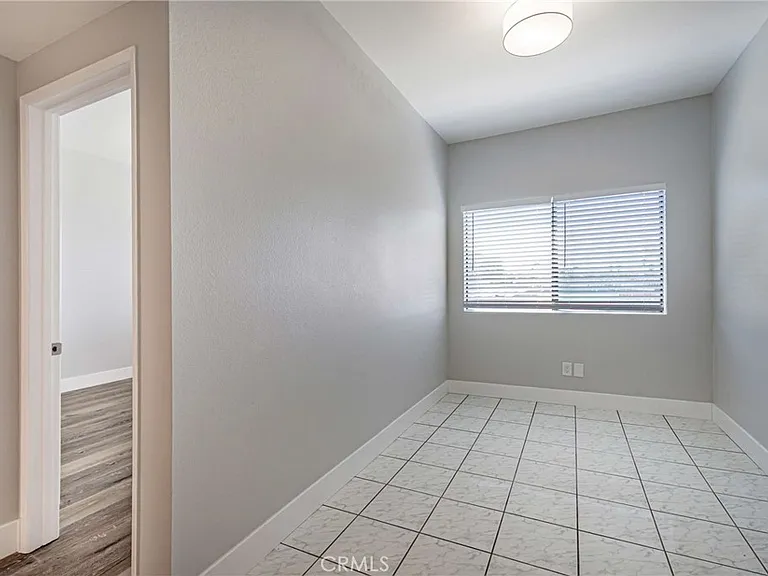 6323 Reseda Blvd #2 — Photo 8