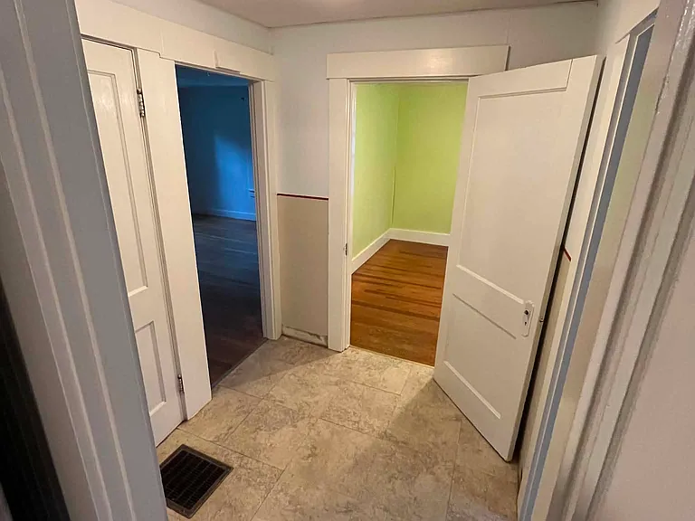 246 King St — Photo 14