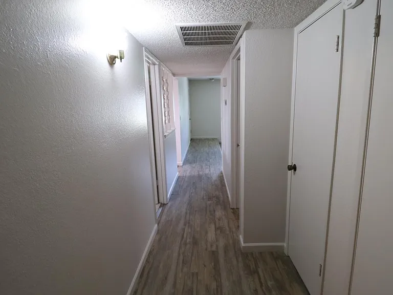3342 W Oswego Ave — Photo 12