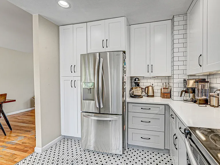 6260 Teller St — Photo 3