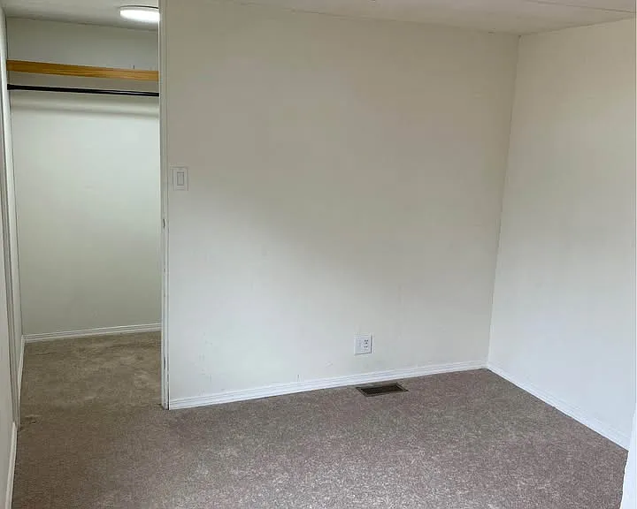 340 E Eighth North St #20 — Photo 5